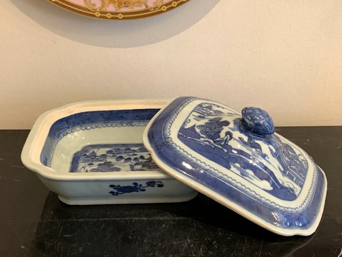 Antique Chinese Blue and White Canton Export Porcelain Covered Vegetable Dish - 第 3/8 張圖片