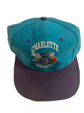 Vintage charlotte hornets snap back cap
