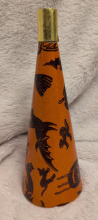 Vintage 1940s Lithoed Paper Bats Black Cats Witch JOL Halloween Bugel Horn Works