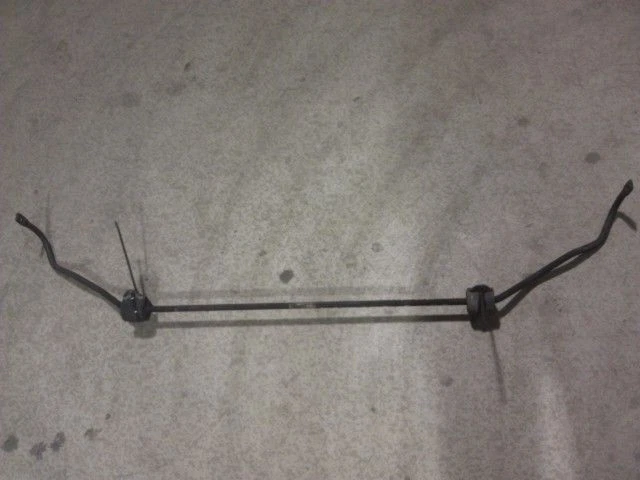 06 BMW 325CI BARRA ESTABILIZADORA TRASERA SDN EXC. XI 9582 Foto 2 de 4