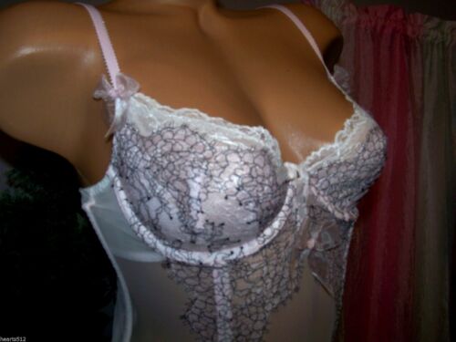 Liguera Victoria's Secret Dream Angels Chantilly encaje ventanilla nueva con etiquetas $88 - Imagen 3 de 12