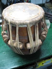 ANTIQUE HAND TURNED WOODEN AFRICAN / ETHNIC BONGO DRUM  11''   X  9''   8.5 LBS