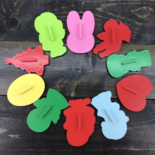 Vtg Hallmark Cards Inc. Set Of 10 Seasonal Cookie press / Stamps Baking supplies - Picture 2 of 12