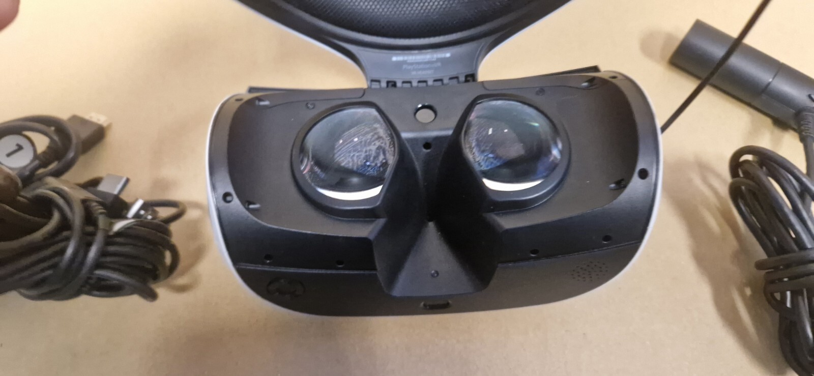 PS VR V2 PS4 PlayStation 4 Virtual Reality Headset Bundle with