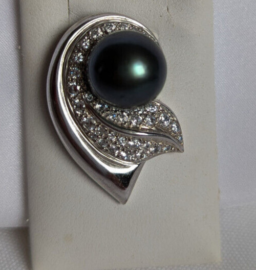 Pendentif perle de Tahiti 13mm : sublimez un décolleté terne avec l'argent 925