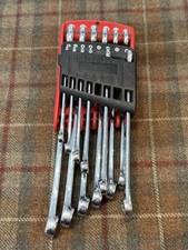 Mac Tools 12 Pc Metric Combination Wrench Set 6-19mm No 10 Or 12 W Case