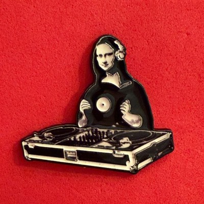 Pin, Badge, Anstecker,  DJ Mona Lisa