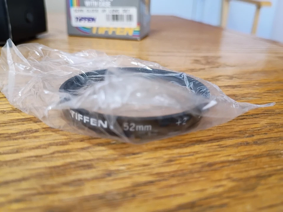 New Tiffen 52mm Close-up Lens Set - Decrease Minimum Focus Distance +1, +2 & +4 - Image 4 of 4
