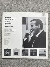 5 Tony Bennett Vinyl LP’s (all excellent)plus tour program 