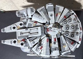 LEGO Star Wars: Millennium Falcon (75105)