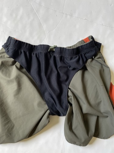Patagonia Men's Nine Trail Shorts Size Large green/orange trim - Picture 4 of 9