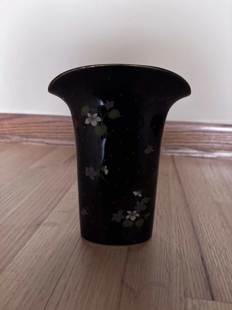 Yamaji Vase In Collectible Japanese Vases & Jars (1900-Now) for