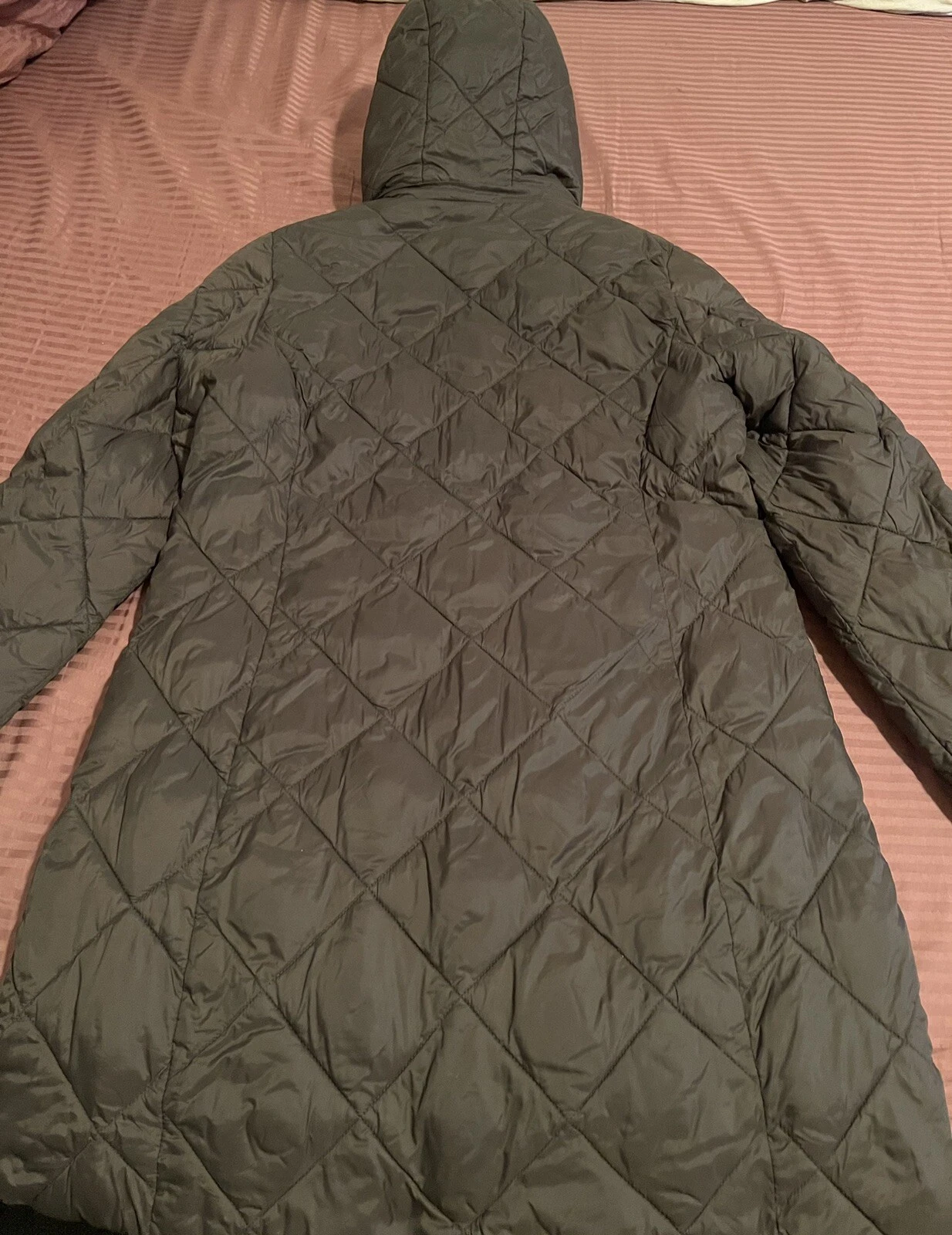 Michael kors cappotto grande verde scuro con cappuccio con cerniera rimovibile.