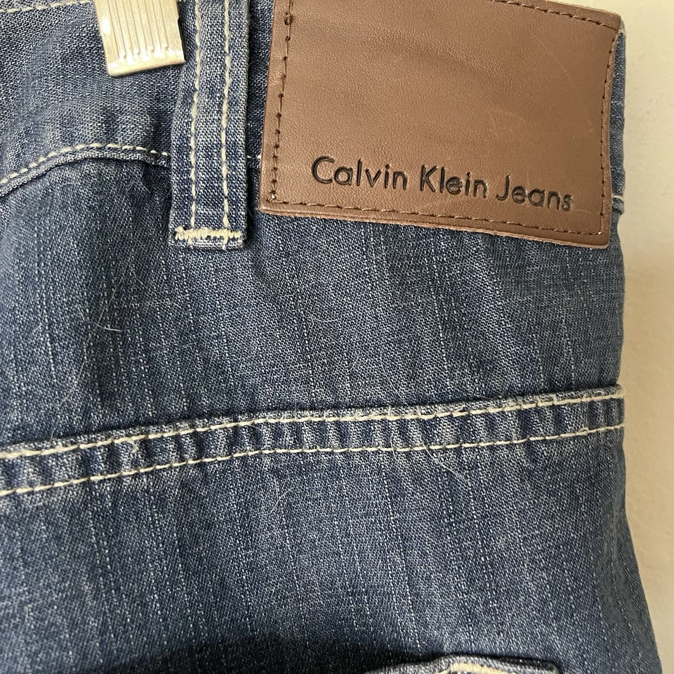 Calvin Klein Jeans Size 44 x 32 Mens Loose Fit Low Waist Relaxed Fit NWT - Image 3 of 4