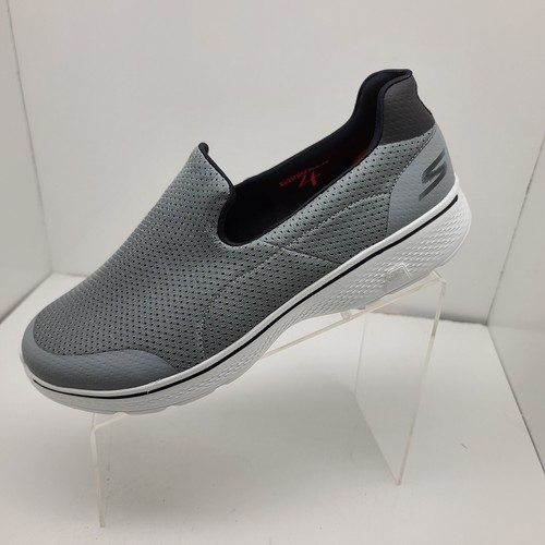 extra wide width pumps