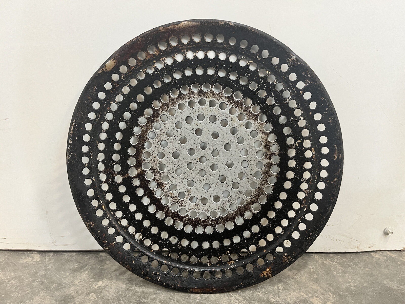 Pizza Pan With Holes Perforated Aluminum Commercial Aluminum WE SHIP!!! 13.5"