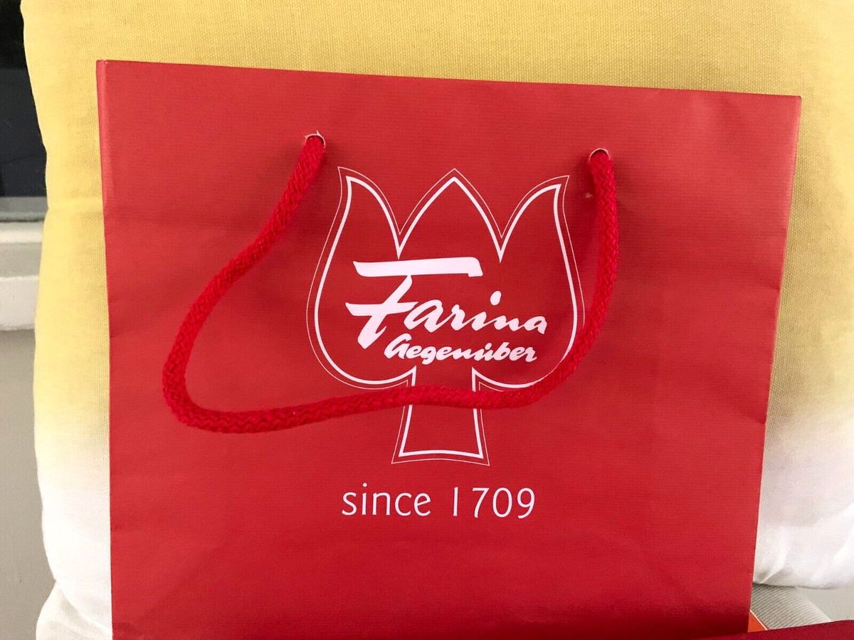 Borsa Riutilizzabile Del Tessuto Per La Compera Contro La Plastica Concetto Residuo Zero Sui Sacchetti Cotone Di Parte Sinistra Della Image152114721