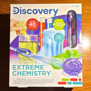 Discovery Extreme Chemistry Science Experiment Kit, Ages 12+ (12 Years & Up)