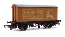 Hornby R60053 Santa's Reindeer Wagon