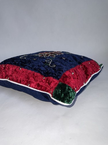 Cuscino natalizio vintage in velluto schiacciato con paillettes Poinsettia 11” x 11” - Foto 10 di 10