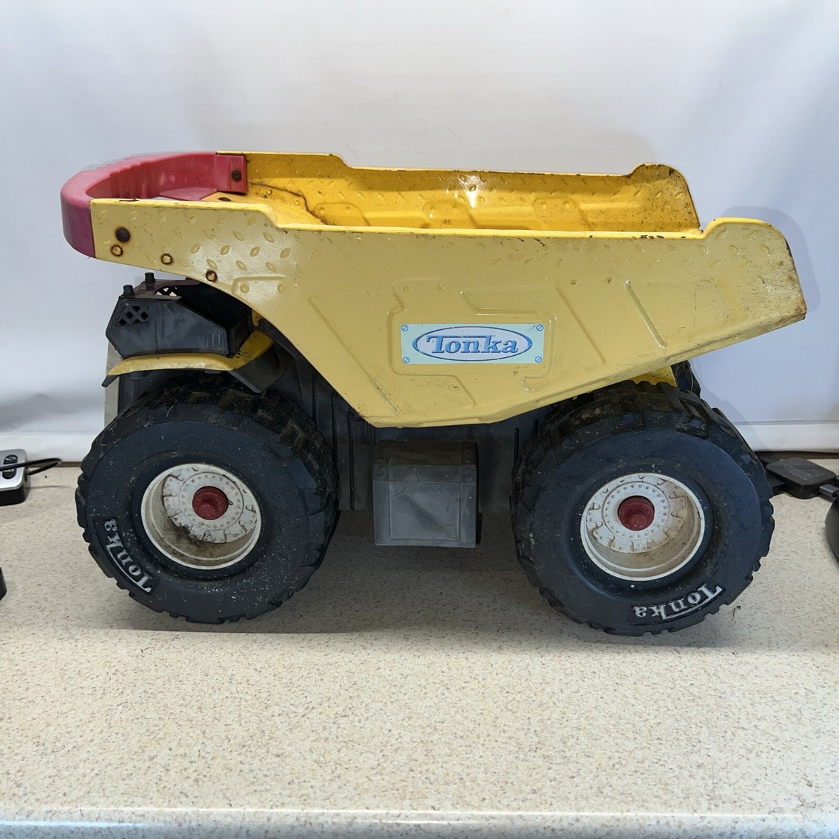 Hasbro Yellow Metal Mighty Tonka Dump Truck With The Red Handle