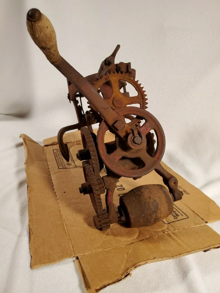 Antique Hand Crank Sickle Grinder Tool Sharpener International Harvester Prepper - Image 4 of 4