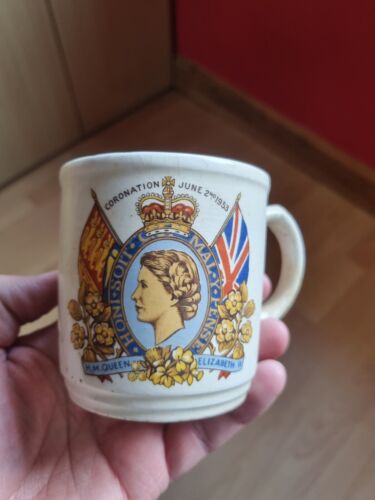 1953 Queen Elizabeth II Coronation Official Mug/ cup - Picture 1 of 3