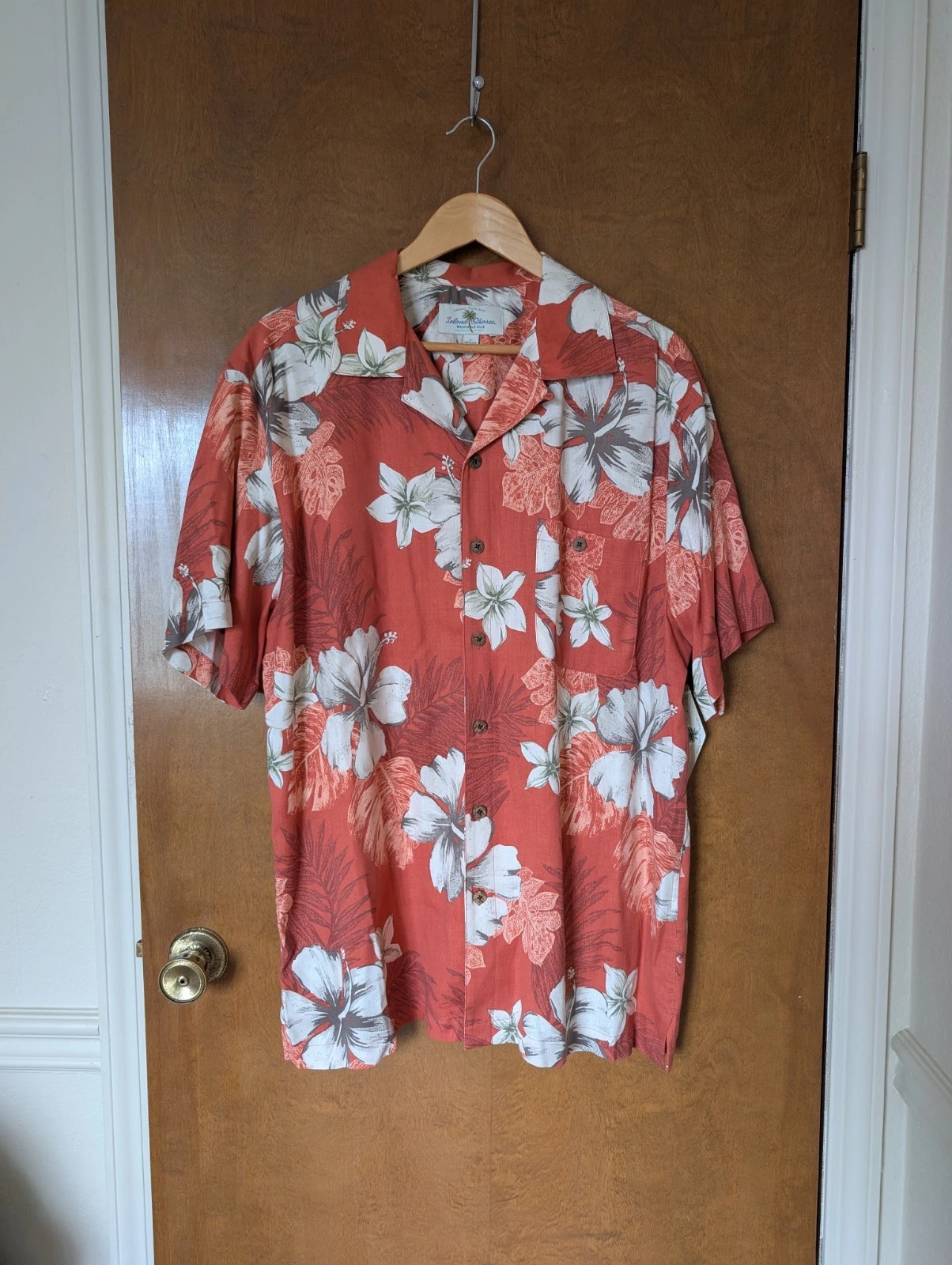 NWT Island Shores Men's L Red Orange Hawaiian Silk Short Sleeve Button Up Shirt