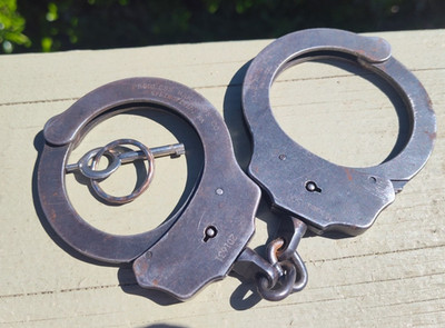 Vintage PEERLESS  Handcuffs Model 500
