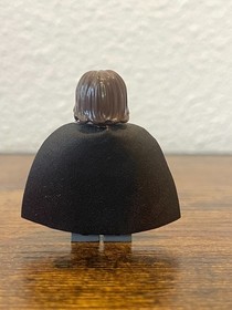 Lego Lord Of The Rings Aragorn Minifigure (Red/Black Cape)