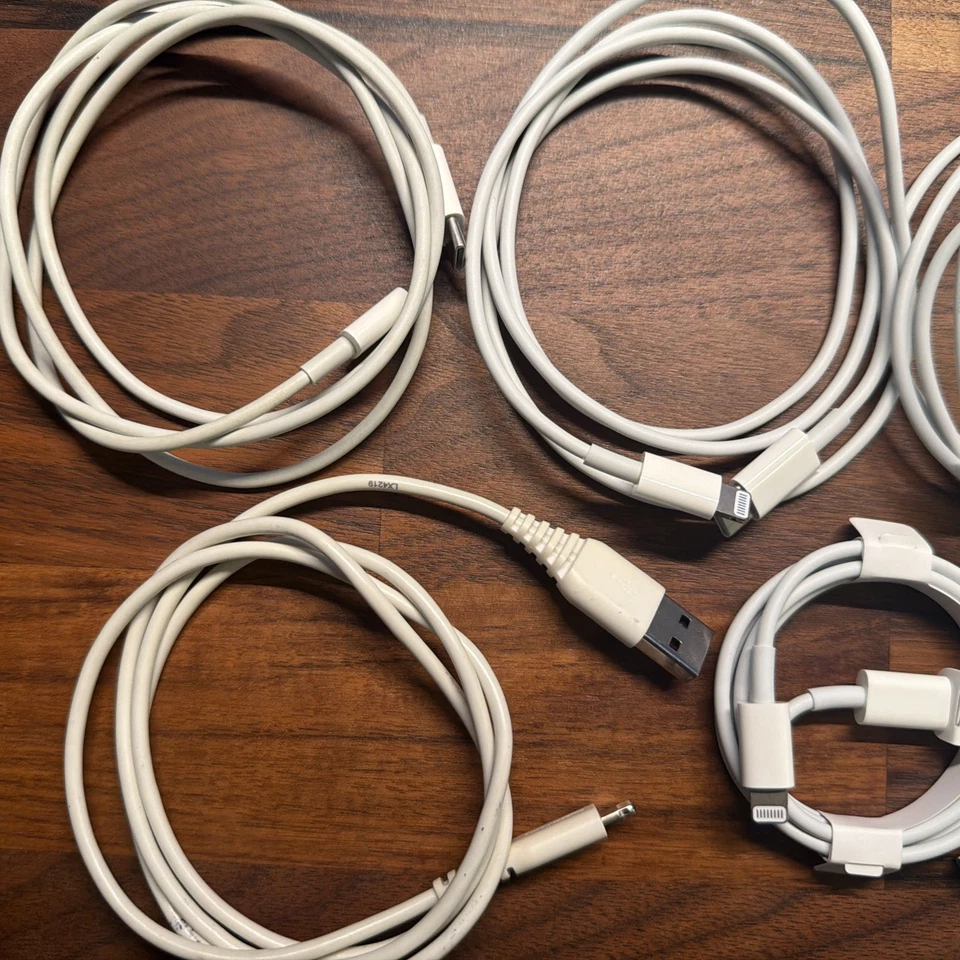 LOT of 8 Cords Apple‎ 6x USB-C to Lightning Cables 2x USB-A 3.5m MM0A3AM/A - Image 2 of 3