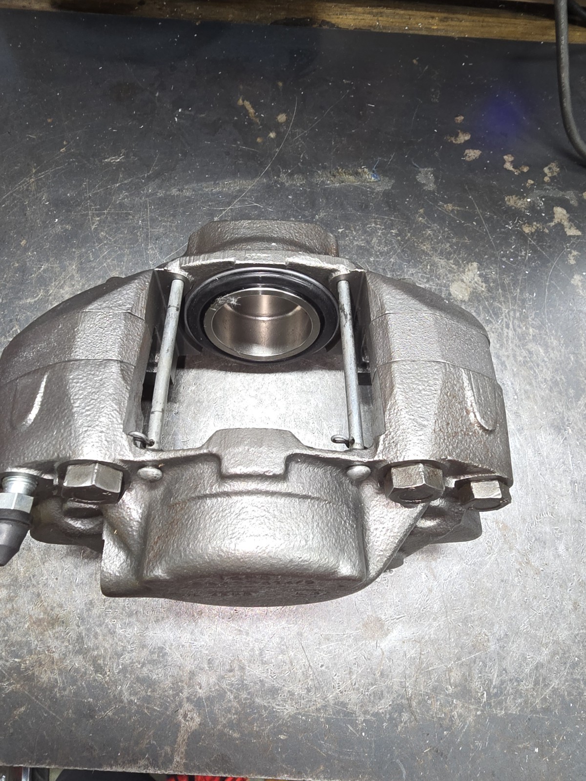 ROLLS ROYCE BENTLEY COMPLETE SET OF 4 FRONT CALIPERS SOLD OUTRIGHT 