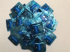 35 TRAVEL SACHETS ONE® OASIS PREMIUM PERSONAL LUBRICANT WATER BASED EXP-02/2026