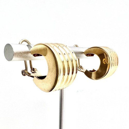 14K Solid Yellow Gold Ribbed Huggie Gold Latch Back Earrings Italy 5/8”, 6.81g - Picture 2 of 10