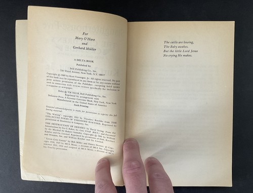 SLAUGHTERHOUSE-FIVE by Kurt Vonnegut, Jr. 1969 6th Printing Delta Paperback - Picture 3 of 8