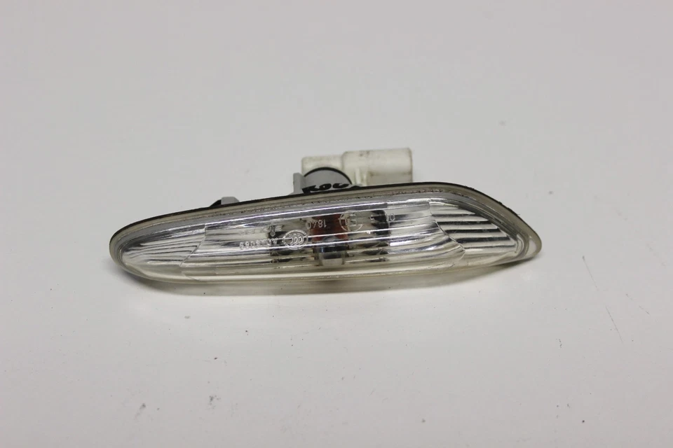 Luz de señalización lateral izquierda para guardabarros serie 3 BMW P90184 2006-2011 63136932998 OEM Foto 3 de 4