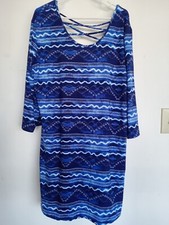 Plus size 1X Blue dress w/ vertical design. Excellent condition