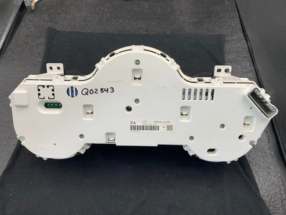 *Cuadro de instrumentos velocímetro medidores de panel de instrumentos Acura RDX 2007 105.449 millas Foto 2 de 3