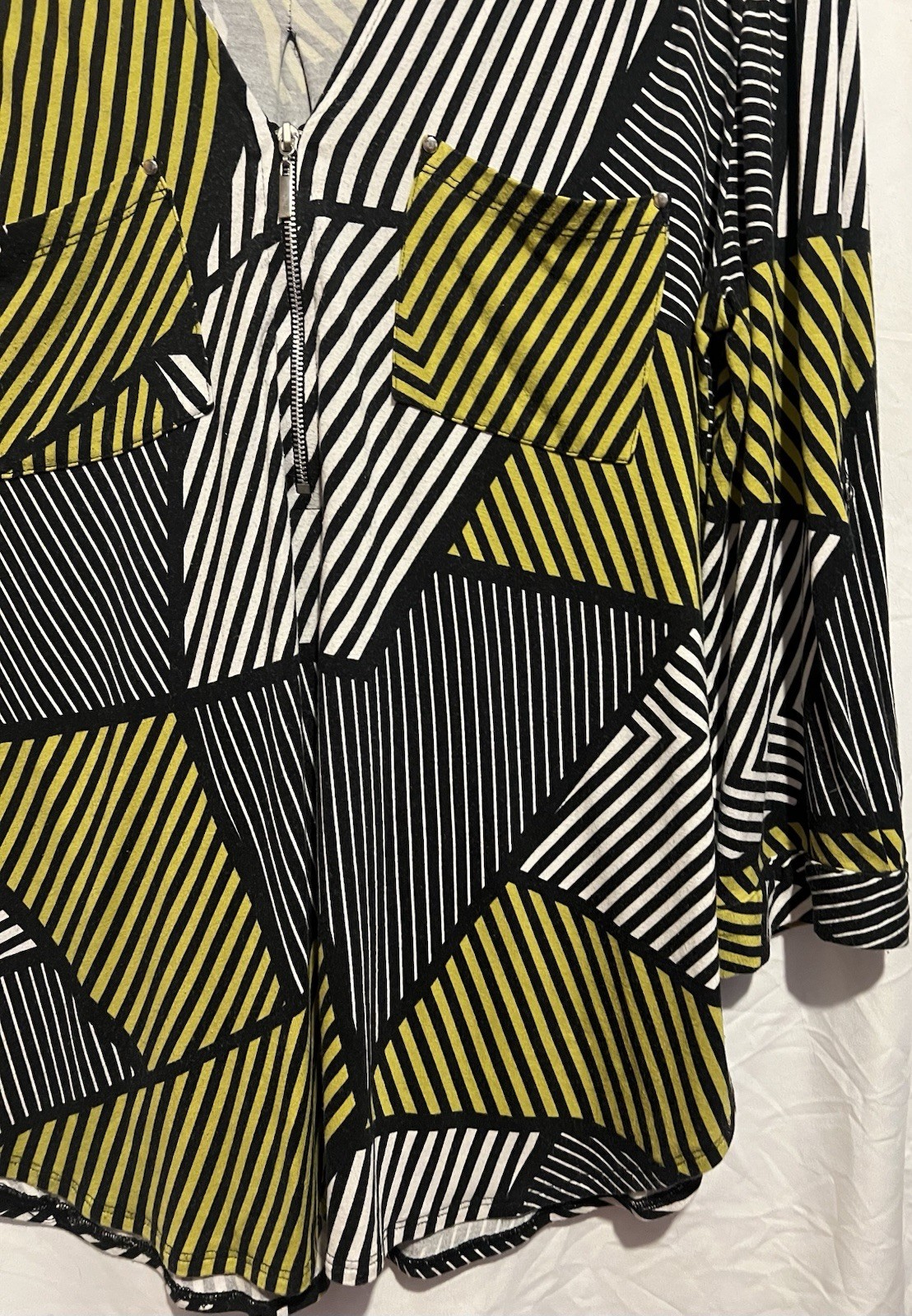 Wallis Geometric Patterned Long Sleeved Tunic Top… - image 2