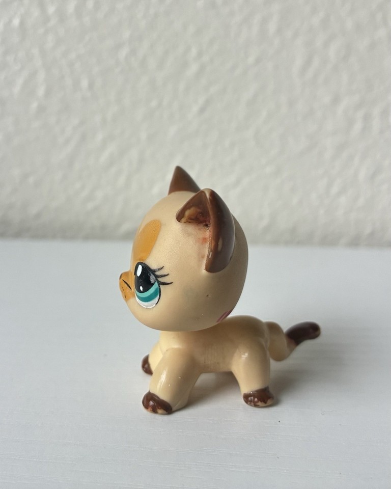 Figurine Littlest Pet Shop #3573 - Chat Crème Poil Court Avec Cœur (LPS Authentique)