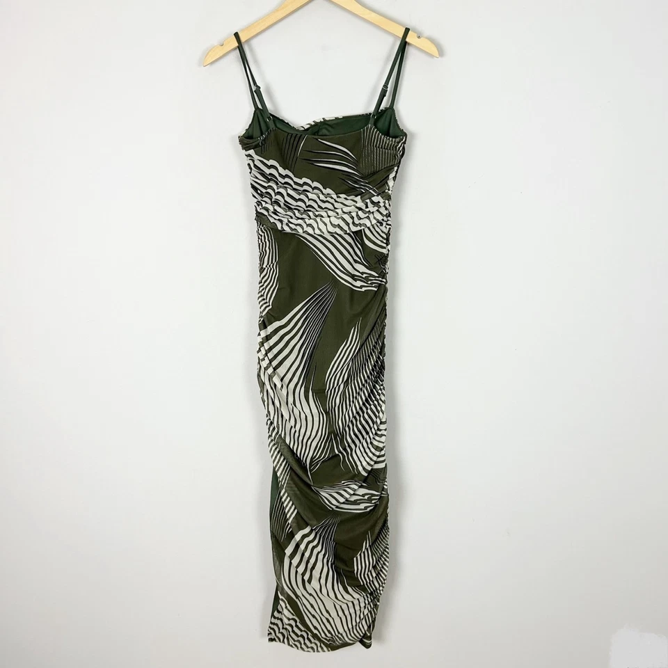 NOVO Vestido Midi Express Olive Estampado Body Contour Ruched Tamanho Pequeno Feminino - Imagem 4 de 4