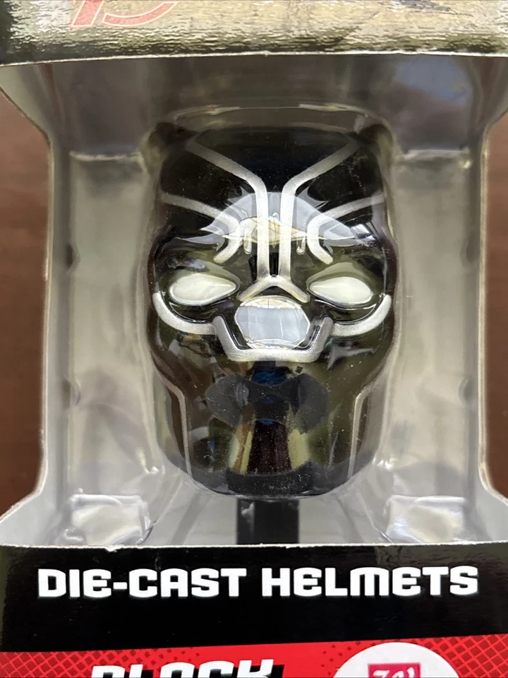 Black Panther Marvel Avengers Die Cast Metal Helmet Mini New - Image 4 of 4