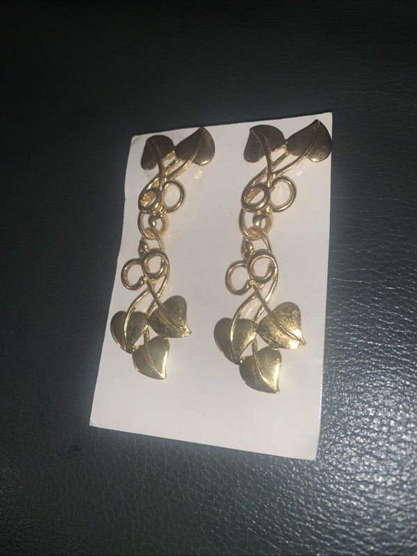 Earrings Avon Gold Tone Leaf Vine Pierced 3 Inch Long Vintage  Dangle