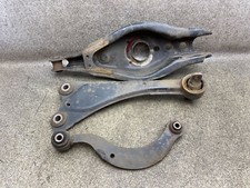 Querlenker hinten links 165Tkm Toyota Avensis T27 Kombi 13.1893.157