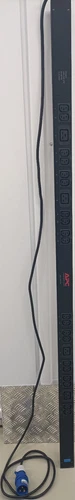 PDU rackable APC AP7554, basique, zéro U, 16 A, 230 V, (20) C13 et (4) C19