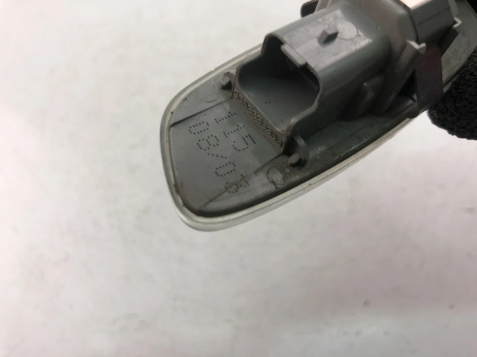 Indicatori di direzione aggiuntivi CITROËN C5 II RC E20105033 2009 15462589 - Immagine 3 di 4