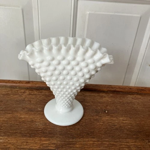 Vtg Fenton White Hobnail Milk Glass Ruffled Edge Fan Vase, 6" tall, Excellent