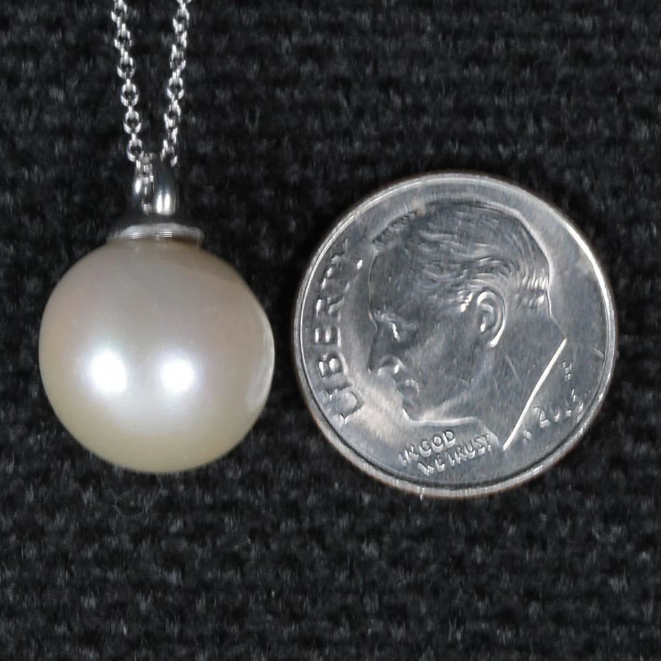 Colgante de perlas cultivadas ish redondas de agua salada 12 mm en cadena de oro blanco de 18" 14kt. Foto 4 de 4
