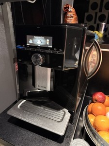 Kaffeevollautomaten Siemens EQ.9 PlusOffline Schwarz