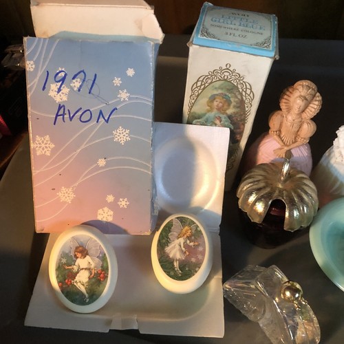 Vintage Lot Of 22 Avon Cologne, Perfume Bottles, And Soap - Picture 6 of 9